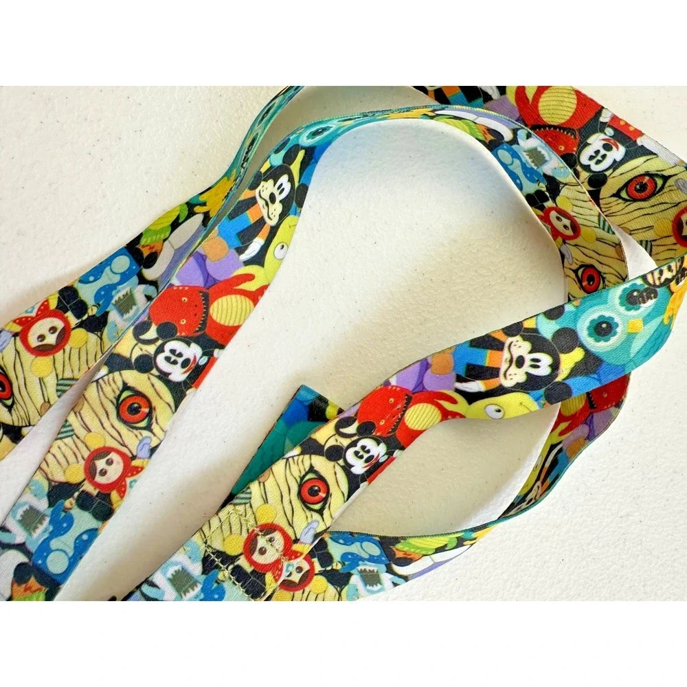 Disney‎ Parks Vinylmation Pin Lanyard Holder Mickey Friends Disneyland World